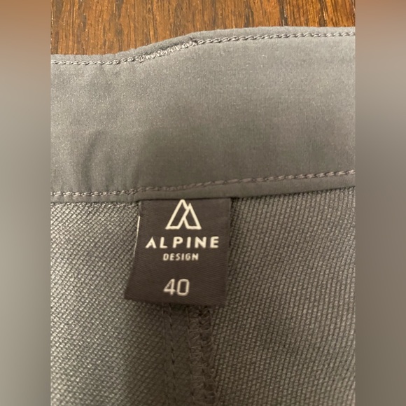 Alpine Design men’s shorts 40w - Picture 3 of 3